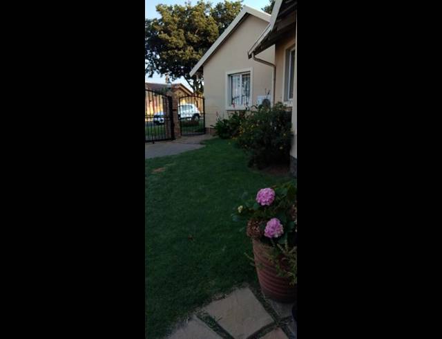 6 BEDROOM HOUSE FOR SALE IN ELANDSPARK